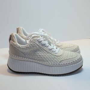 Universal Thread Women's Platform Sneakers Size 8